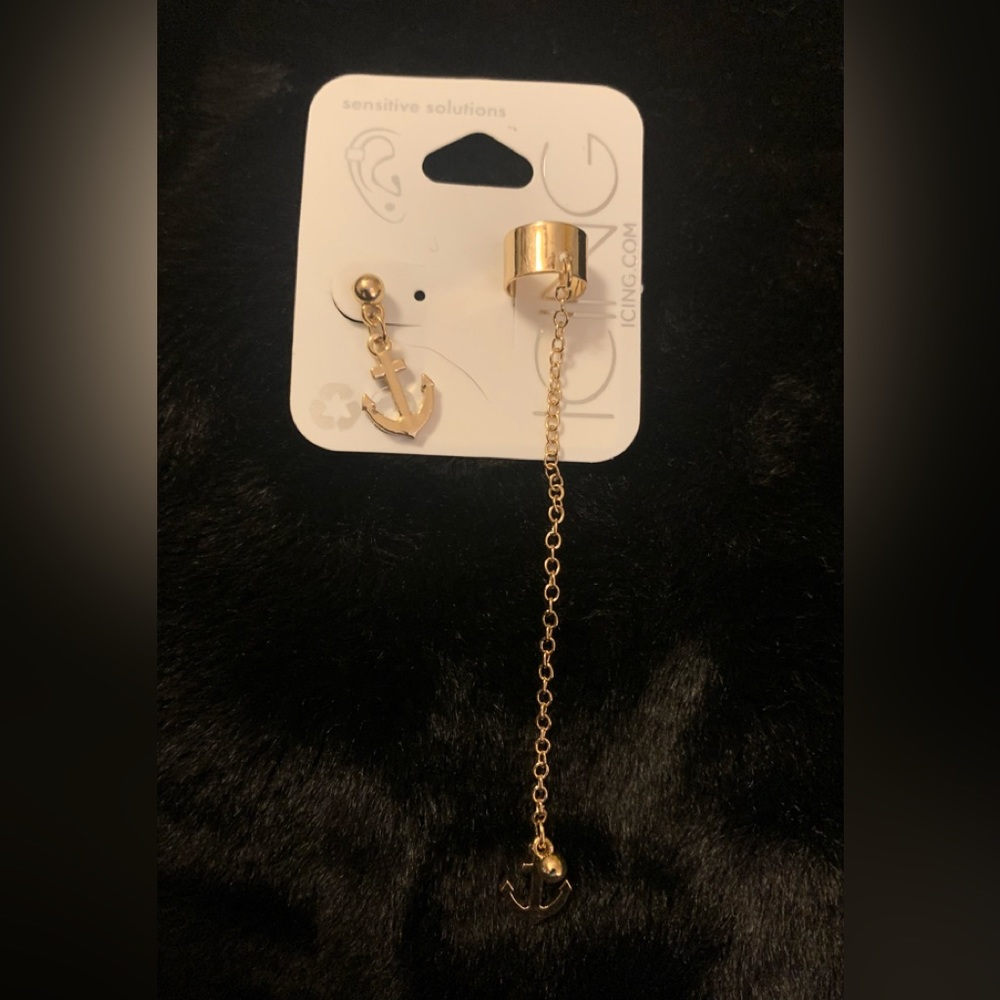 ICING gold tone anchor & chain earcuff and anchor earring